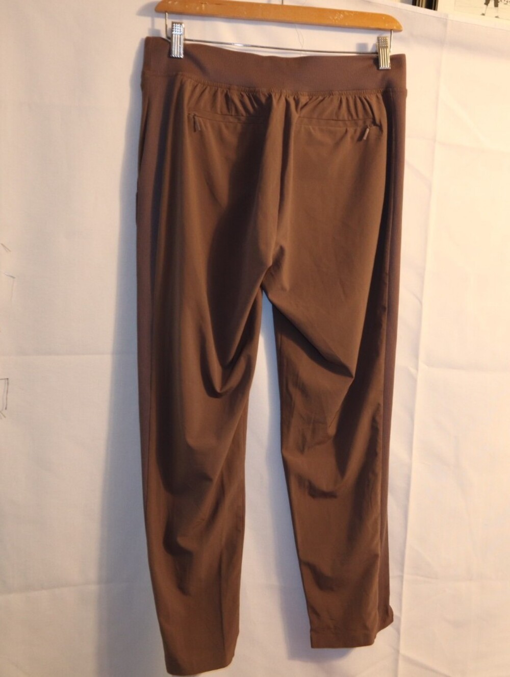 Brooklyn Ankle Pant Wrinkle-resistant, stretch fabric Brown Size 4 - Picture 8 of 12